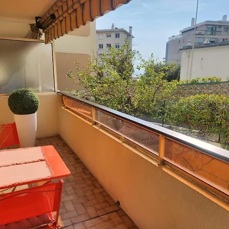 Near Palais Du Festival - Available Apartment
